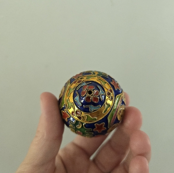 VTG Enamel Cloisonne Christmas Collectible Ornament Snowman Round - Picture 6 of 7